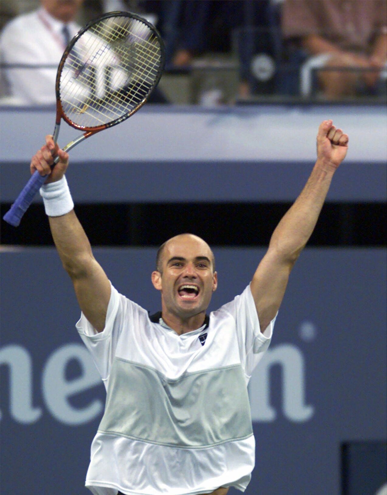 1999: Andre Agassi rallies to win his second US Open title